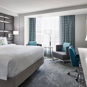 Guest Room King Bed Hearing Accessible